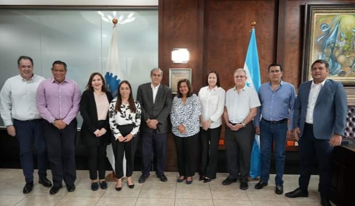 IHT junto a CCIC realizan alianzas para fortalecer industria turística

 